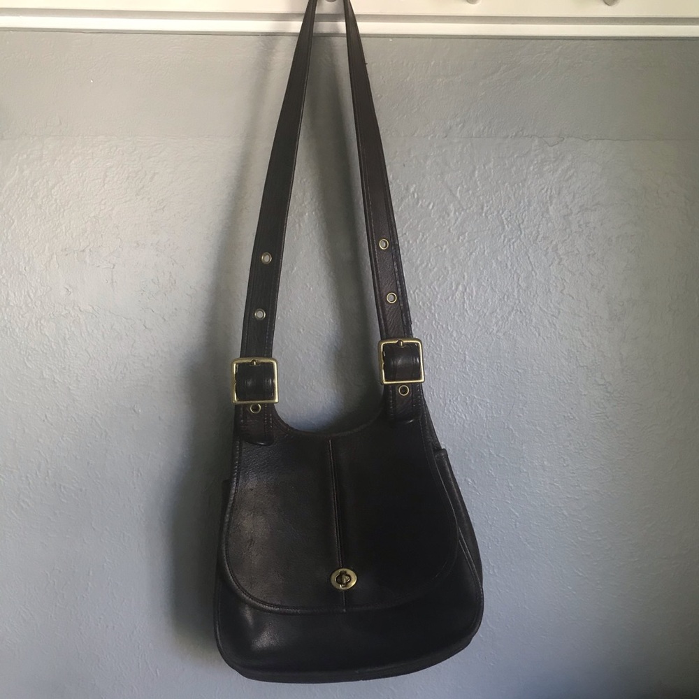 Rare vintage Coach leather shoulder bag!